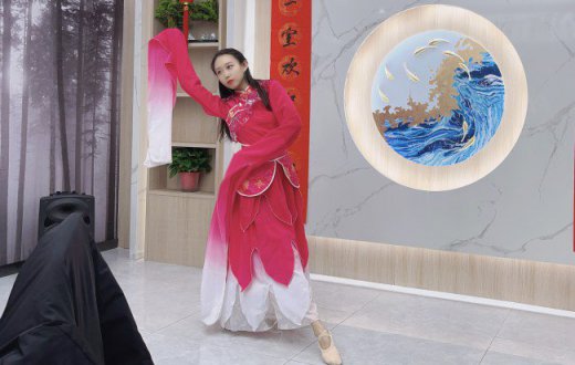 市国资公司开展“我们的节日·元宵节赏花灯猜灯谜”活动