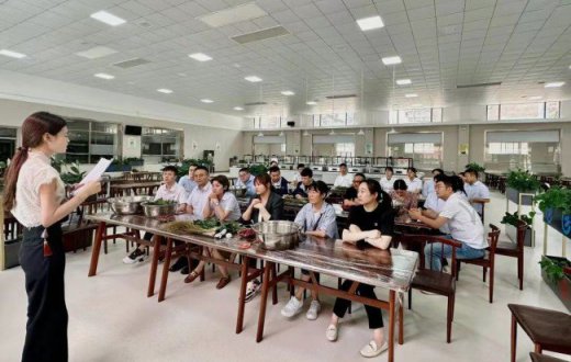 “粽”享一刻 把爱带回家 —— ——宝鸡市国有资产经营有限责任公司工会开展 端午节主题活动