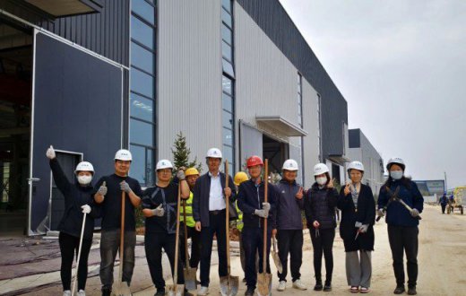 同心涵育绿色希望 同行建设绿色园区 —— 宝鸡工发陆港投资发展有限公司城铁城 数控机床产业园开展植树活动